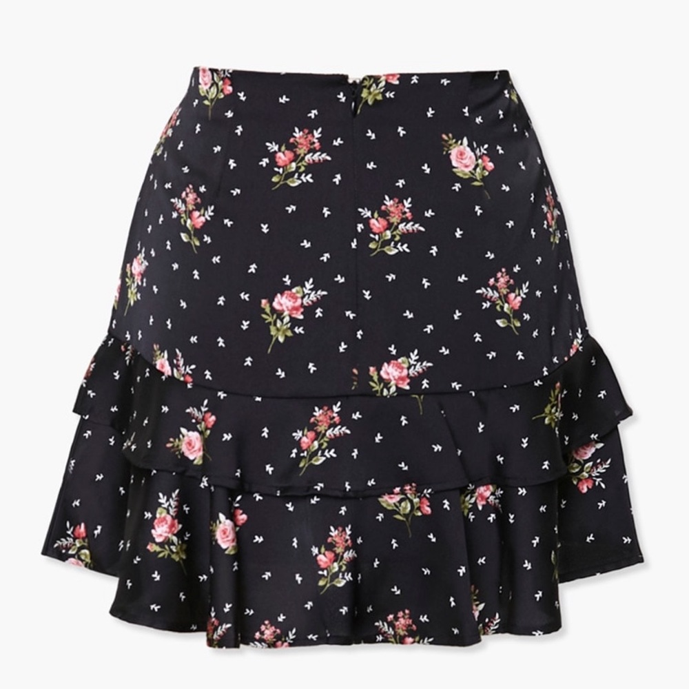 ✨ NWT Forever 21 Floral Mini Skater Skirt NWT